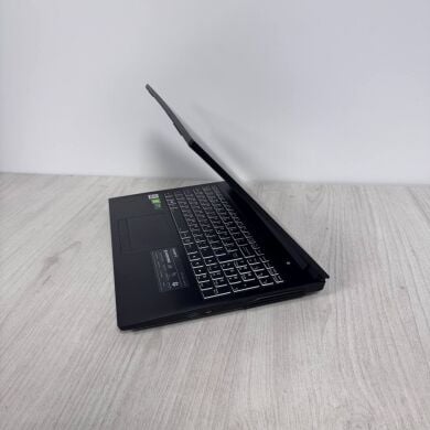 Игровой ноутбук Б-класс Gigabyte G5 KC / 15.6" (1920x1080) IPS / Intel Core i5-10500H (6 (12) ядер по 2.5 - 4.5 GHz) / 16 GB DDR4 / 512 GB SSD NVMe / nVidia GeForce RTX 3060, 6 GB GDDR6, 192-bit / WebCam