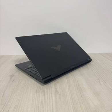 Ігровий ноутбук Б-клас HP Victus 16-r0085cl / 16.1" (1920x1080) IPS / Intel Core i7-13700H (14 (20) ядер по 2.4 - 5.0 GHz) / 16 GB DDR5 / 512 GB SSD NVMe / nVidia GeForce RTX 4070, 8 GB GDDR6, 128-bit / WebCam Ігровий ноутбук Б-клас HP Victus 16-r0085cl / 16.1" (1920x1080) IPS / Intel Core i7-13700H (14 (20) ядер по 2.4 - 5.0 GHz) / 16 GB DDR5 / 512 GB SSD NVMe / nVidia GeForce RTX 4070, 8 GB GDDR6, 128-bit / WebCam