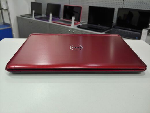 Dell Inspiron 14z-N411z / 14" (1366x768) TN / Intel Core i5-2450M (2 (4) ядра по 2.5 - 3.1 GHz) / 8 GB DDR3 / 240 GB SSD / WebCam / DVD-RW Dell Inspiron 14z-N411z / 14" (1366x768) TN / Intel Core i5-2450M (2 (4) ядра по 2.5 - 3.1 GHz) / 8 GB DDR3 / 240 GB SSD / WebCam / DVD-RW