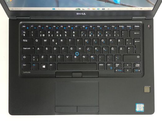 Ноутбук Dell Latitude 5480 / 14" (1920x1080) IPS / Intel Core i7-7600U (2 (4) ядра по 2.8 - 3.9 GHz) / 8 GB DDR4 / 256 GB SSD / nVidia GeForce 930MX, 2 GB GDDR3, 64-bit / WebCam / Win 10 Pro