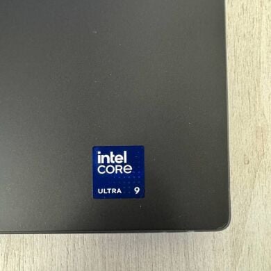 Ігровий ультрабук Б-клас Dell Alienware m16 R2 / 16" (2560x1600) IPS / Intel Core Ultra 9 185H (16 (22) ядер по 1.8 - 5.1 GHz) / 32 GB DDR5 / 1000 GB SSD / nVidia GeForce RTX 4070, 8 GB GDDR6, 128-bit / WebCam