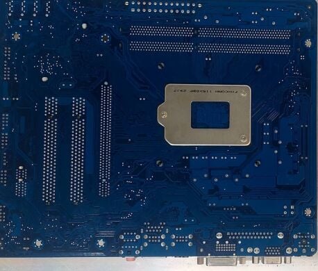 Комплект: Материнская плата Gigabyte GA-H61M-S2PV / Intel Core i5-2500 (4 ядра по 3.3 - 3.7 GHz) / Socket LGA 1150 / 16 GB DDR3 / 500 GB HDD / кулер
