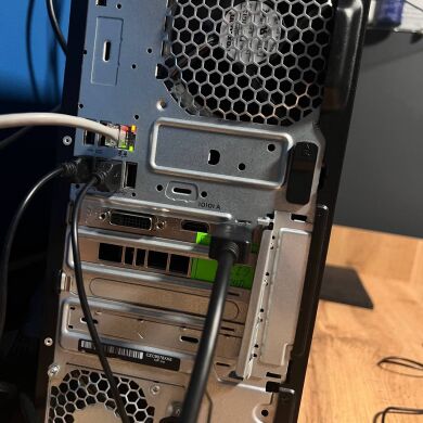 Компьютер HP EliteDesk 800 G3 Tower / Intel Core i5-7500 (4 ядра по 3.4 - 3.8 GHz) / 16 GB DDR4 / 250 GB SSD + 1000 GB HDD / nVidia GeForce GTX 1650 Super, 4 GB GDDR6, 128-bit Компьютер HP EliteDesk 800 G3 Tower / Intel Core i5-7500 (4 ядра по 3.4 - 3.8 GHz) / 16 GB DDR4 / 250 GB SSD + 1000 GB HDD / nVidia GeForce GTX 1650 Super, 4 GB GDDR6, 128-bit