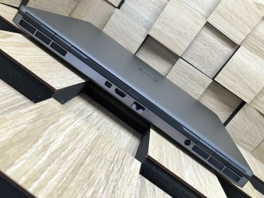 Мобильная рабочая станция Dell Precision 7560 / 15.6" (1920x1080) IPS / Intel Core i7-11850H (8 (16) ядер по 2.5 - 4.8 GHz) / 32 GB DDR4 / 512 GB SSD M.2 / nVidia RTX A2000, 4 GB GDDR6, 128-bit / WebCam / Windows 10 лицензия