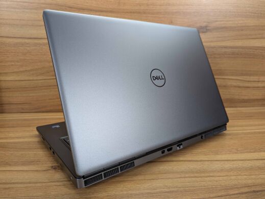 Мобільна робоча станція Dell Precision 7760 / 17.3" (3840x2160) IPS / Intel Xeon W-11855M (6 (12) ядер по 3.2 - 4.9 GHz) / 32 GB DDR4 / 512 GB SSD / nVidia RTX A4000, 8 GB GDDR6, 256-bit / WebCam / HDMI / Windows 11