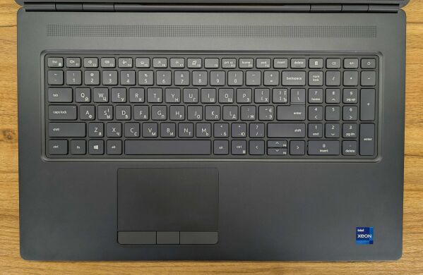 Мобільна робоча станція Dell Precision 7760 / 17.3" (3840x2160) IPS / Intel Xeon W-11855M (6 (12) ядер по 3.2 - 4.9 GHz) / 32 GB DDR4 / 512 GB SSD / nVidia RTX A4000, 8 GB GDDR6, 256-bit / WebCam / HDMI / Windows 11