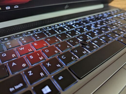 Мобильная рабочая станция HP Zbook 15u G6 / 15.6" (1920x1080) IPS / Intel Core i7-8565U (4 (8) ядра по 1.8 - 4.6 GHz) / 16 GB DDR4 / 512 GB SSD / AMD Radeon Pro WX 3200, 4 GB GDDR5, 128-bit / WebCam / Fingerprint / Windows 10