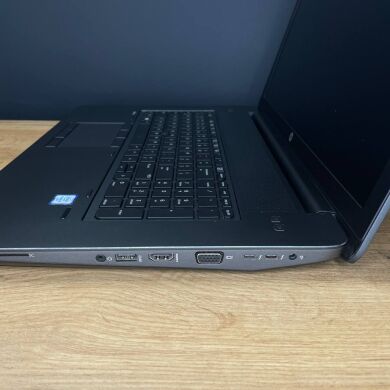 Мобільна робоча станція HP ZBook 17 G3 / 17.3" (1920x1080) IPS / Intel Core i7-6700HQ (4 (8) ядра по 2.6 - 3.5 GHz) / 16 GB DDR4 / 512 GB SSD / nVidia Quadro M4000M, 4 GB GDDR5, 256-bit / WebCam / HDMI