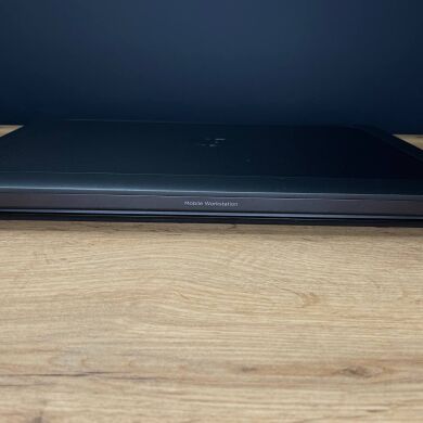 Мобільна робоча станція HP ZBook 17 G3 / 17.3" (1920x1080) IPS / Intel Core i7-6700HQ (4 (8) ядра по 2.6 - 3.5 GHz) / 16 GB DDR4 / 512 GB SSD / nVidia Quadro M4000M, 4 GB GDDR5, 256-bit / WebCam / HDMI