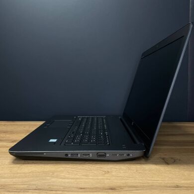 Мобільна робоча станція HP ZBook 17 G3 / 17.3" (1920x1080) IPS / Intel Core i7-6700HQ (4 (8) ядра по 2.6 - 3.5 GHz) / 16 GB DDR4 / 512 GB SSD / nVidia Quadro M4000M, 4 GB GDDR5, 256-bit / WebCam / HDMI