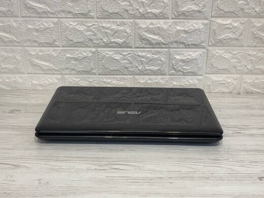 Ноутбук Asus K61IC / 16" (1366x768) TN / Intel Pentium T4300 (2 ядра по 2.1 GHz) / 4 GB DDR2 / 320 GB HDD / nVidia GeForce GT 220M, 1 GB DDR2, 128-bit / WebCam / DVD-ROM