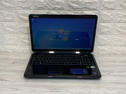 Ноутбук Asus K61IC / 16" (1366x768) TN / Intel Pentium T4300 (2 ядра по 2.1 GHz) / 4 GB DDR2 / 320 GB HDD / nVidia GeForce GT 220M, 1 GB DDR2, 128-bit / WebCam / DVD-ROM