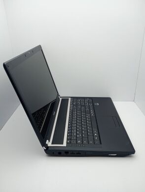 Ноутбук Asus Terra 171 / 17.1" (1440x900) TN / Intel Core 2 Duo P8600 (2 ядра по 2.4 GHz) / 4 GB DDR2 / 160 GB HDD / nVidia GeForce 9600M GT, 512 MB GDDR2, 128-bit / WebCam