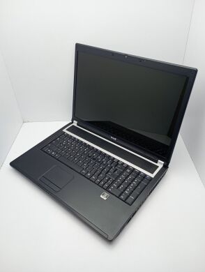 Ноутбук Asus Terra 171 / 17.1" (1440x900) TN / Intel Core 2 Duo P8600 (2 ядра по 2.4 GHz) / 4 GB DDR2 / 160 GB HDD / nVidia GeForce 9600M GT, 512 MB GDDR2, 128-bit / WebCam