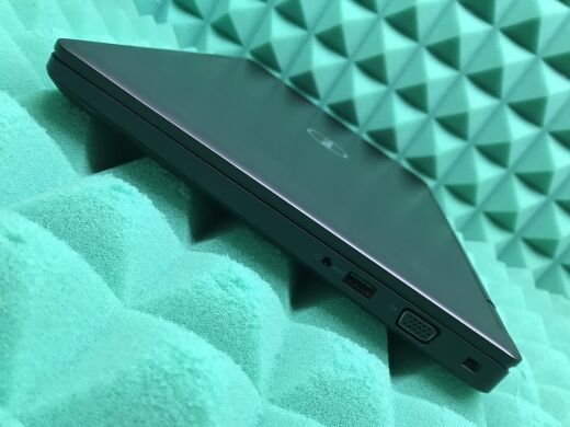 Ноутбук Dell Latitude 5480 / 14" (1366x768) TN / Intel Core i7-7820HQ (4 (8) ядра по 2.9 - 3.9 GHz) / 8 GB DDR4 / 256 GB SSD M.2 / nVidia GeForce 930MX, 2 GB DDR3, 64-bit / WebCam / USB 3.1 / HDMI / Windows 10 ліцензія