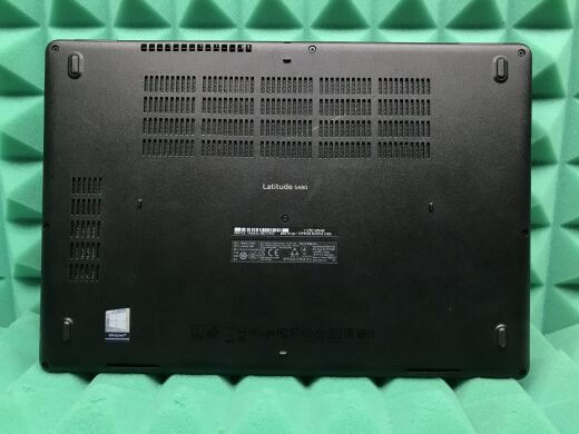 Ноутбук Dell Latitude 5480 / 14" (1366x768) TN / Intel Core i7-7820HQ (4 (8) ядра по 2.9 - 3.9 GHz) / 8 GB DDR4 / 256 GB SSD M.2 / nVidia GeForce 930MX, 2 GB DDR3, 64-bit / WebCam / USB 3.1 / HDMI / Windows 10 ліцензія