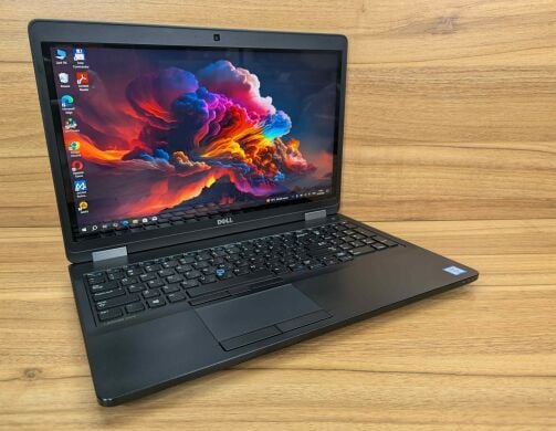 Ноутбук Dell Latitude E5570 / 15.6" (1920x1080) IPS / Intel Core i5-6300U (2 (4) ядра по 2.4 - 3.0 GHz) / 8 GB DDR4 / 256 GB SSD / AMD Radeon R7 M360, 2 GB DDR3, 64-bit / HDMI / WebCam / Windows 10 Ноутбук Dell Latitude E5570 / 15.6" (1920x1080) IPS / Intel Core i5-6300U (2 (4) ядра по 2.4 - 3.0 GHz) / 8 GB DDR4 / 256 GB SSD / AMD Radeon R7 M360, 2 GB DDR3, 64-bit / HDMI / WebCam / Windows 10
