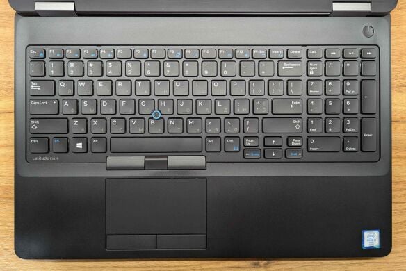 Ноутбук Dell Latitude E5570 / 15.6" (1920x1080) IPS / Intel Core i5-6300U (2 (4) ядра по 2.4 - 3.0 GHz) / 8 GB DDR4 / 256 GB SSD / AMD Radeon R7 M360, 2 GB DDR3, 64-bit / HDMI / WebCam / Windows 10 Ноутбук Dell Latitude E5570 / 15.6" (1920x1080) IPS / Intel Core i5-6300U (2 (4) ядра по 2.4 - 3.0 GHz) / 8 GB DDR4 / 256 GB SSD / AMD Radeon R7 M360, 2 GB DDR3, 64-bit / HDMI / WebCam / Windows 10