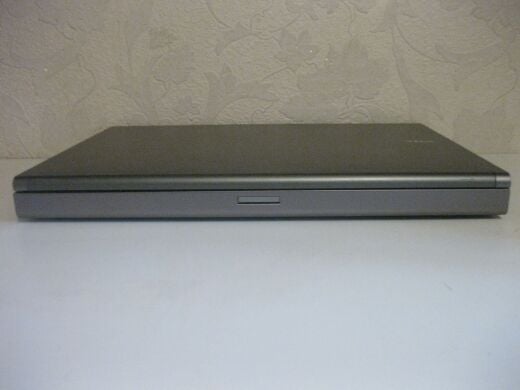 Ноутбук Б-класс Dell Precision M6400 / 17" (1920x1200) TN / Intel Core 2 Quad Q9300 (4 ядра по 2.5 GHz) / 8 GB DDR3 / 128 GB SSD + 320 GB HDD / nVidia Quadro FX 3700M, 1 GB GDDR3, 256-bit / WebCam + Колонки