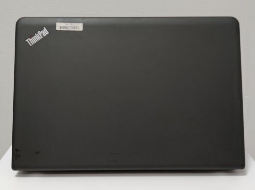 Ноутбук Lenovo ThinkPad E555 / 15.5" (1366x768) TN / AMD A6-7000 (2 ядра по 2.2 - 3.0 GHz) / 4 GB DDR3 / 500 GB HDD / WebCam