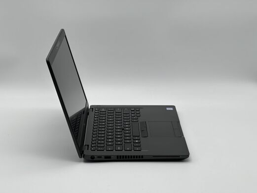 Ультрабук Dell Latitude 5401 / 14" (1920x1080) IPS / Intel Core i7-9850H (6 (12) ядер по 2.6 - 4.6 GHz) / 16 GB DDR4 / 250 GB SSD / Intel UHD Graphics 630 / WebCam Ультрабук Dell Latitude 5401 / 14" (1920x1080) IPS / Intel Core i7-9850H (6 (12) ядер по 2.6 - 4.6 GHz) / 16 GB DDR4 / 250 GB SSD / Intel UHD Graphics 630 / WebCam