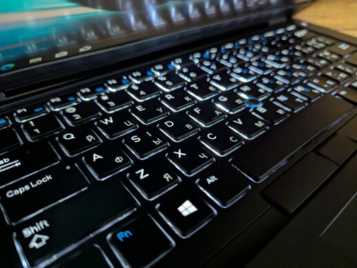 Ультрабук Dell Latitude 5480 / 14" (1920x1080) IPS / Intel Core i7-7820HQ (4 (8) ядра по 2.9 - 3.9 GHz) / 16 GB DDR4 / 480 GB SSD / nVidia GeForce 930MX, 2 GB DDR3, 64-bit / WebCam / HDMI / Windows 10 Ультрабук Dell Latitude 5480 / 14" (1920x1080) IPS / Intel Core i7-7820HQ (4 (8) ядра по 2.9 - 3.9 GHz) / 16 GB DDR4 / 480 GB SSD / nVidia GeForce 930MX, 2 GB DDR3, 64-bit / WebCam / HDMI / Windows 10