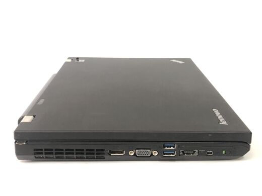 Мобільна робоча станція Lenovo ThinkPad W520 / 15.6" (1600x900) TN / Intel Core i7-2760QM (4 (8) ядра по 2.4 - 3.5 GHz) / 8 GB DDR3 / 256 GB SSD / nVidia Quadro 1000M, 2 GB DDR3, 128-bit / WebCam / DVD-ROM