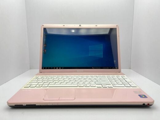 Ноутбук Sony Vaio PCG-71211V / 15.6" (1366x768) TN / Intel Core i3-330M (2 (4) ядра по 2.13 GHz) / 6 GB DDR3 / 240 GB SSD / AMD Radeon HD 5000, 512 MB DDR3, 64-bit