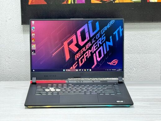 Ігровий ноутбук Asus Rog Strix G513Q / 15.6" (1920x1080) IPS / AMD Ryzen 9 5980HX (8 (16) ядер по 3.3 - 4.8 GHz) / 32 GB DDR4 / 1000 GB SSD M.2 / AMD Radeon RX 6800M, 12 GB GDDR6, 192-bit / Win 11
