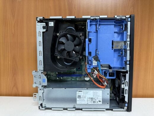Комп'ютер Dell OptiPlex 3040 SFF / Intel Core i5-6500 (4 ядра по 3.2 - 3.6 GHz) / 8 GB DDR3 / 250 GB SSD / Intel HD Graphics 530 / 180W / DisplayPort / HDMI