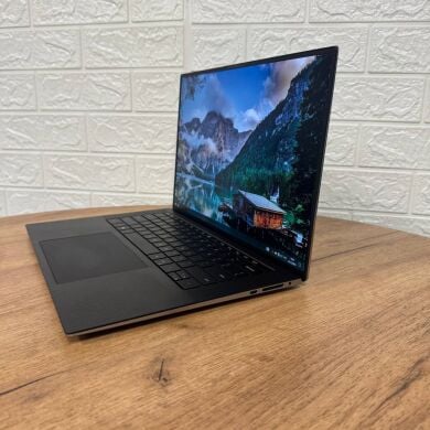 Мобильная рабочая станция Dell Precision 5550 / 15.6" (1920x1200) IPS / Intel Core i7-10750H (6 (12) ядра по 2.6 - 5.0 GHz) / 16 GB DDR4 / 512 GB SSD / nVidia Quadro T2000 Max-Q, 4 GB GDDR5, 128-bit / WebCam