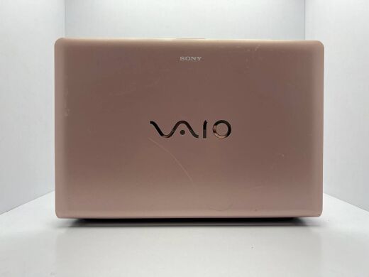 Ноутбук Sony Vaio PCG-71211V / 15.6" (1366x768) TN / Intel Core i3-330M (2 (4) ядра по 2.13 GHz) / 6 GB DDR3 / 240 GB SSD / AMD Radeon HD 5000, 512 MB DDR3, 64-bit
