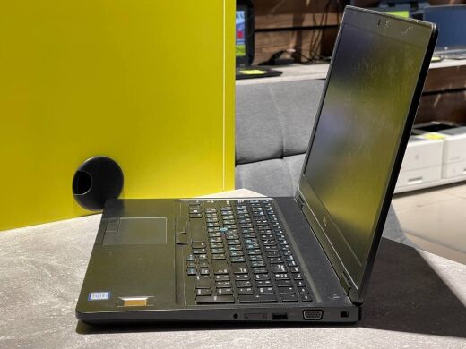 Ноутбук Dell Latitude 5591 / 15.6" (1920x1080) IPS / Intel Core i7-8750H (6 (12) ядер по 2.2 - 4.1 GHz) / 8 GB DDR4 / 480 GB SSD / Intel UHD Graphics 630 / WebCam Ноутбук Dell Latitude 5591 / 15.6" (1920x1080) IPS / Intel Core i7-8750H (6 (12) ядер по 2.2 - 4.1 GHz) / 8 GB DDR4 / 480 GB SSD / Intel UHD Graphics 630 / WebCam