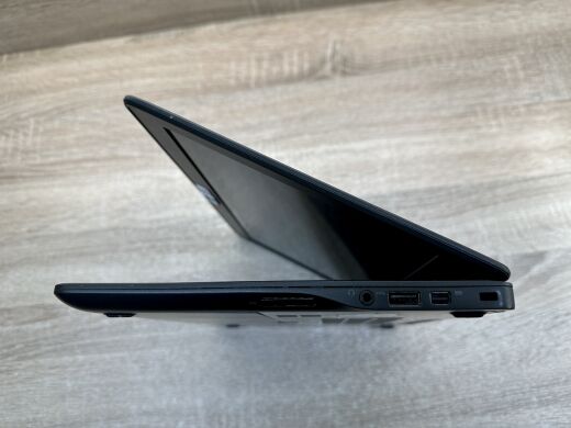 Нетбук Б-класс Dell Latitude E7250 / 12.5" (1366x768) TN / Intel Core i5-5300U (2 (4) ядра по 2.3 - 2.9 GHz) / 8 GB DDR3 / 120 GB SSD / Intel HD Graphics 5500 / WebCam