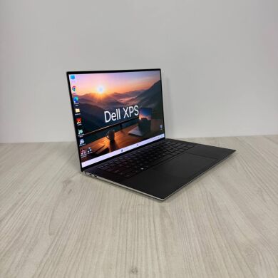 Игровой ноутбук Б-класс Dell XPS 15 9520 / 15.6" (3456x2160) OLED Touch / Intel Core i9-12900HK (14 (20) ядер по 3.8 - 5.0 GHz) / 16 GB DDR5 / 512 GB SSD NVMe / nVidia GeForce RTX 3050 Ti, 4 GB GDDR6, 128-bit / WebCam