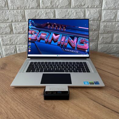 Игровой ноутбук Gigabyte Aero 16 XE5 / 16" (3840x2400) IPS / Intel Core i7-12700H (14 (20) ядер по 3.5 - 4.7 GHz) / 16 GB DDR5 / 1000 GB SSD / nVidia GeForce RTX 3070 Ti, 8 GB GDDR6, 256-bit / WebCam + USB-адаптер
