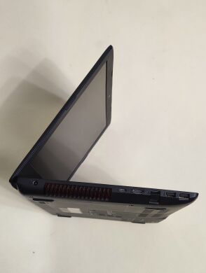 Ігровий ноутбук Asus ROG ZX50VW / 15.6" (1920x1080) TN / Intel Core i7-6700HQ (4 (8) ядра по 2.6 - 3.5 GHz) / 16 GB DDR4 / 256 GB SSD / nVidia GeForce GTX 960M, 2 GB GDDR5, 128-bit / WebCam / DVD-ROM