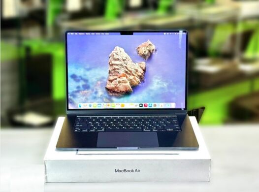 Ультрабук Apple MacBook Air 15 M2 2023 A2941 / 15.3" (2880x1864) IPS / Apple M2 (8 ядер по 3.5 GHz) / 8 GB DDR5 / 256 GB SSD / Apple M2 Graphics / WebCam / MacOS Ультрабук Apple MacBook Air 15 M2 2023 A2941 / 15.3" (2880x1864) IPS / Apple M2 (8 ядер по 3.5 GHz) / 8 GB DDR5 / 256 GB SSD / Apple M2 Graphics / WebCam / MacOS