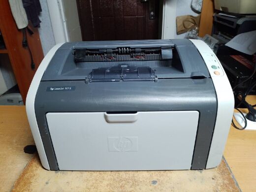 Принтер HP LaserJet 1015 / Лазерний монохромний друк / 1200x1200 dpi / A4 / 14 стр/мин / USB 2.0