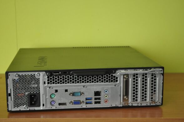 Компьютер Lenovo ThinkCentre M700 SFF / Intel Core i5-6400 (4 ядра по 2.7 - 3.3 GHz) / 8 GB DDR4 / 250 GB HDD / Intel HD Graphics 530 / DVD-ROM / Без OC