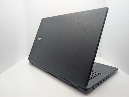 Ноутбук Acer Aspire ES1-731 / 17.3" (1600x900) TN / Intel Celeron N2940 (4 ядра по 1.83 - 2.25 GHz) / 8 GB DDR3 / 120 GB SSD / Intel HD Graphics / WebCam / DVD-ROM Ноутбук Acer Aspire ES1-731 / 17.3" (1600x900) TN / Intel Celeron N2940 (4 ядра по 1.83 - 2.25 GHz) / 8 GB DDR3 / 120 GB SSD / Intel HD Graphics / WebCam / DVD-ROM