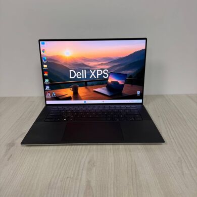 Игровой ноутбук Б-класс Dell XPS 15 9520 / 15.6" (3456x2160) OLED Touch / Intel Core i9-12900HK (14 (20) ядер по 3.8 - 5.0 GHz) / 16 GB DDR5 / 512 GB SSD NVMe / nVidia GeForce RTX 3050 Ti, 4 GB GDDR6, 128-bit / WebCam