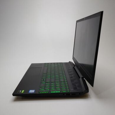 Игровой ноутбук HP Pavilion Gaming 15-dk0030nr / 15.6" (1920x1080) IPS / Intel Core i7-9750H (6 (12) ядер по 2.6 - 4.5 GHz) / 8 GB DDR4 / 256 GB SSD / nVidia GeForce GTX 1660 Ti Max-Q, 6 GB GDDR6, 192-bit / WebCam / Win 11 Home