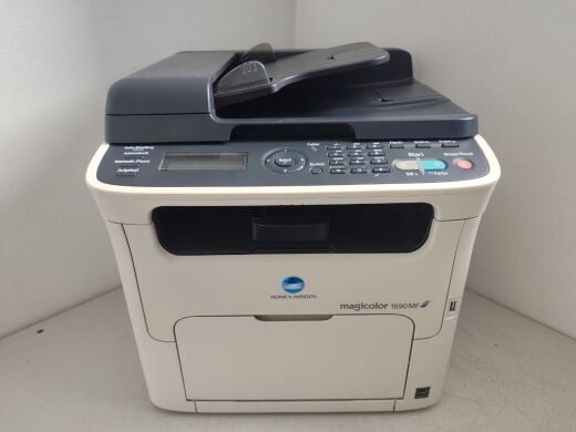МФУ Konica Minolta MagiColor 1690MF / Лазерная цветная печать / 1200x600 dpi / A4 / 20 стр/мин / USB 2.0, Ethernet / Кабели