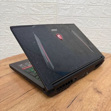 Игровой ноутбук MSI GT62VR 7RE Dominator Pro / 15.6" (1920x1080) IPS / Intel Core i7-7700HQ (4 (8) ядра по 2.8 - 3.8 GHz) / 16 GB DDR4 / 256 GB SSD M.2 + 1000 GB HDD / nVidia GeForce GTX 1070, 8 GB GDDR5, 256-bit / WebCam