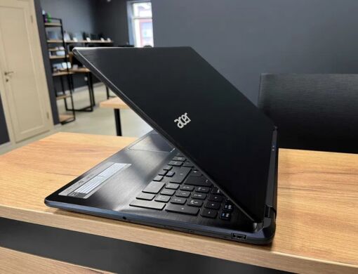 Игровой ноутбук Acer Aspire V5-573G / 15.6" (1366x768) TN / Intel Core i5-4200U (2 (4) ядра по 1.6 - 2.6 GHz) / 8 GB DDR3 / 240 GB SSD / nVidia GeForce GT 750M, 4 GB GDDR5, 128-bit / WebCam / Win 10 Home