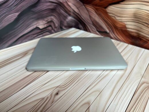 Ультрабук Б-клас Apple MacBook Pro 13 A1502 / 13.3" (2560x1600) IPS / Intel Core i7-4558U (2 (4) ядра по 2.8 - 3.3 GHz) / 16 GB DDR3 / 256 GB SSD / Intel Iris Graphics 5100 / WebCam / MacOS