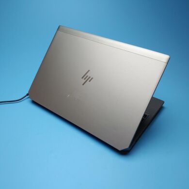 Мобільна робоча станція Б-клас HP ZBook Studio G5 / 15.6" (1920x1080) IPS / Intel Core i7-8850H (6 (12) ядер по 2.6 - 4.3 GHz) / 16 GB DDR4 / 480 GB SSD / nVidia Quadro P1000, 4 GB DDR5, 128-bit / WebCam / Win 10 Pro