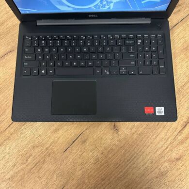Ноутбук Dell Vostro 3590 / 15.6" (1920x1080) TN / Intel Core i7-10510U (4 (8) ядра по 1.8 - 4.9 GHz) / 16 GB DDR4 / 256 GB SSD / AMD Radeon 610, 2 GB GDDR5, 64-bit / WebCam / DVD-ROM