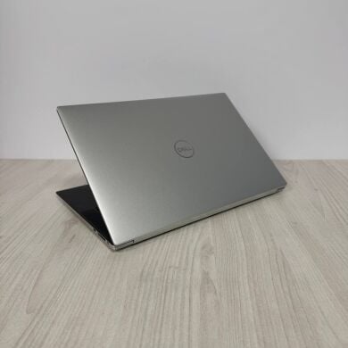 Игровой ноутбук Б-класс Dell XPS 15 9520 / 15.6" (3456x2160) OLED Touch / Intel Core i9-12900HK (14 (20) ядер по 3.8 - 5.0 GHz) / 16 GB DDR5 / 512 GB SSD NVMe / nVidia GeForce RTX 3050 Ti, 4 GB GDDR6, 128-bit / WebCam